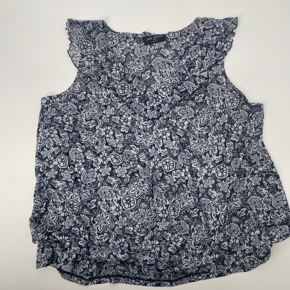 NWOT Lane Bryant 22/24 Blue White Floral Ruffled Sleeveless Blouse Boho Chic - Picture 2 of 10